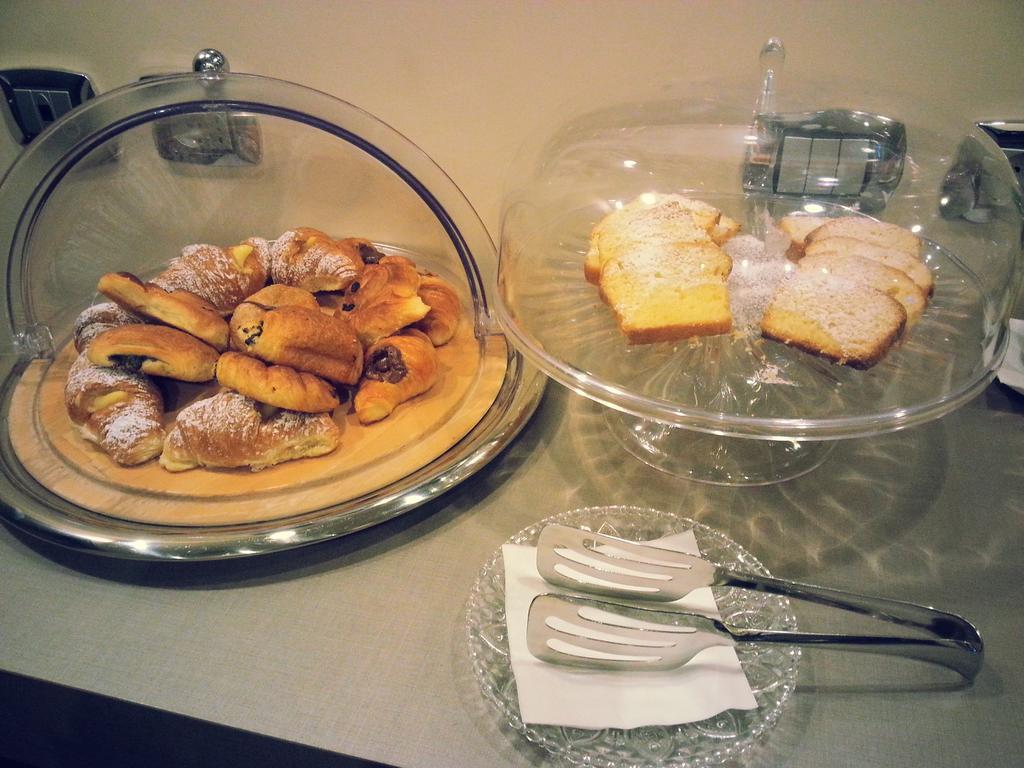Quirinale Luxury Rooms Rome Bagian luar foto