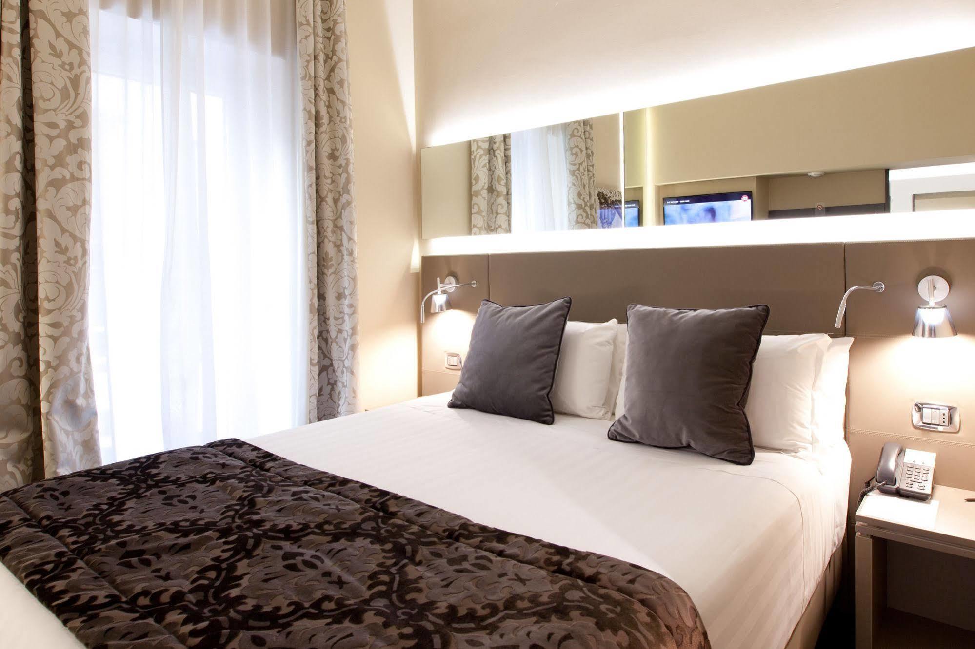 Quirinale Luxury Rooms Rome Bagian luar foto